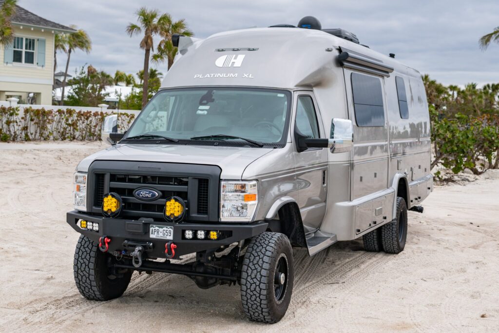 2022 Coach House Platinum 272XLFR 4×4 Conversion Ford Econoline E-450 Super Duty